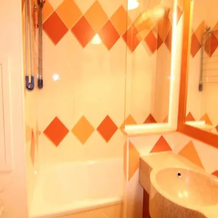 2 For 4 People Apartmán